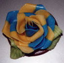 blauw gele roos